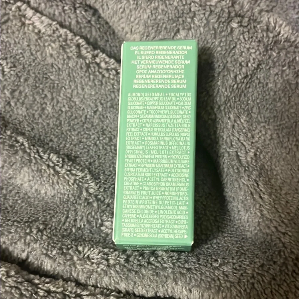 La Mer The Regenerating Serum - Picture 2 of 6